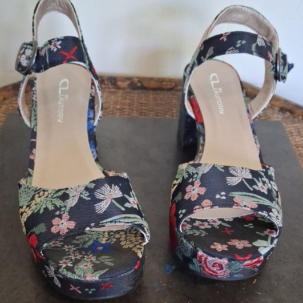 CL by Laundry Women's Floral Platform Sandals - Black